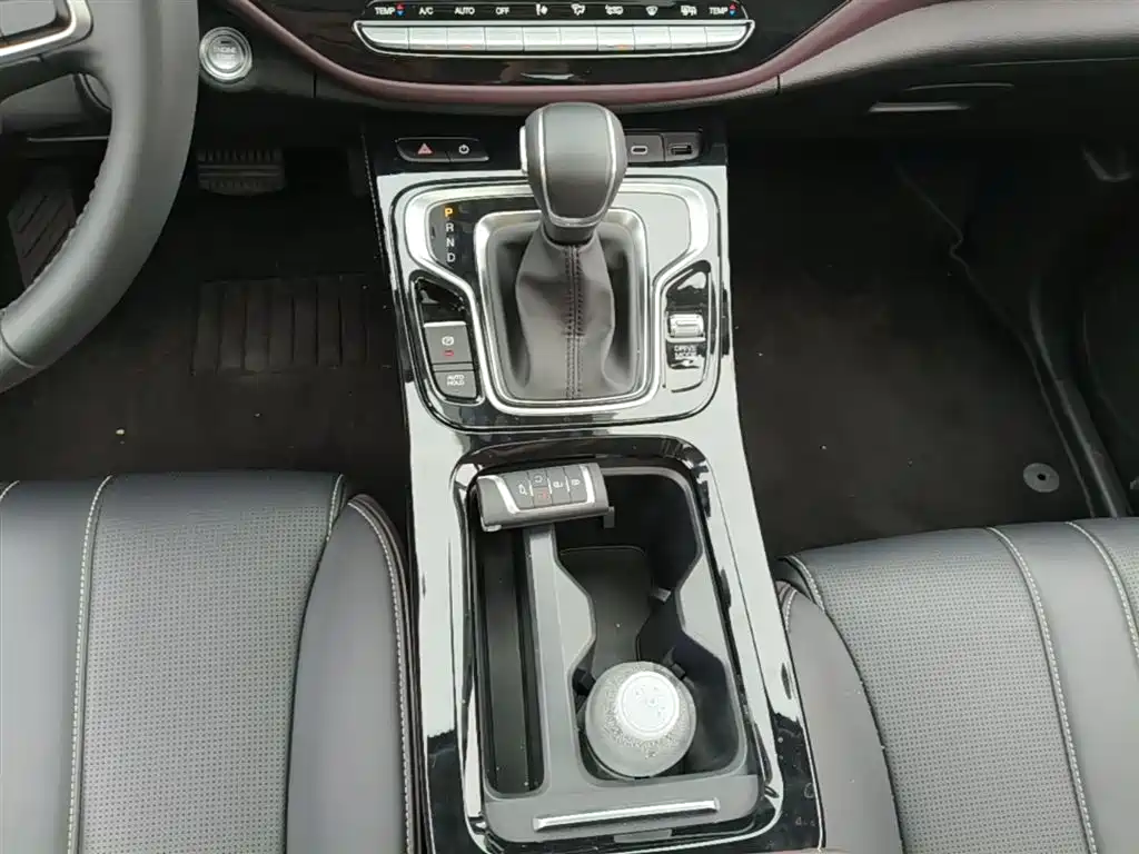 GAC Trumpchi Trumpchi M6 2023 PRO 270T DCT Luxury Edition фото 14