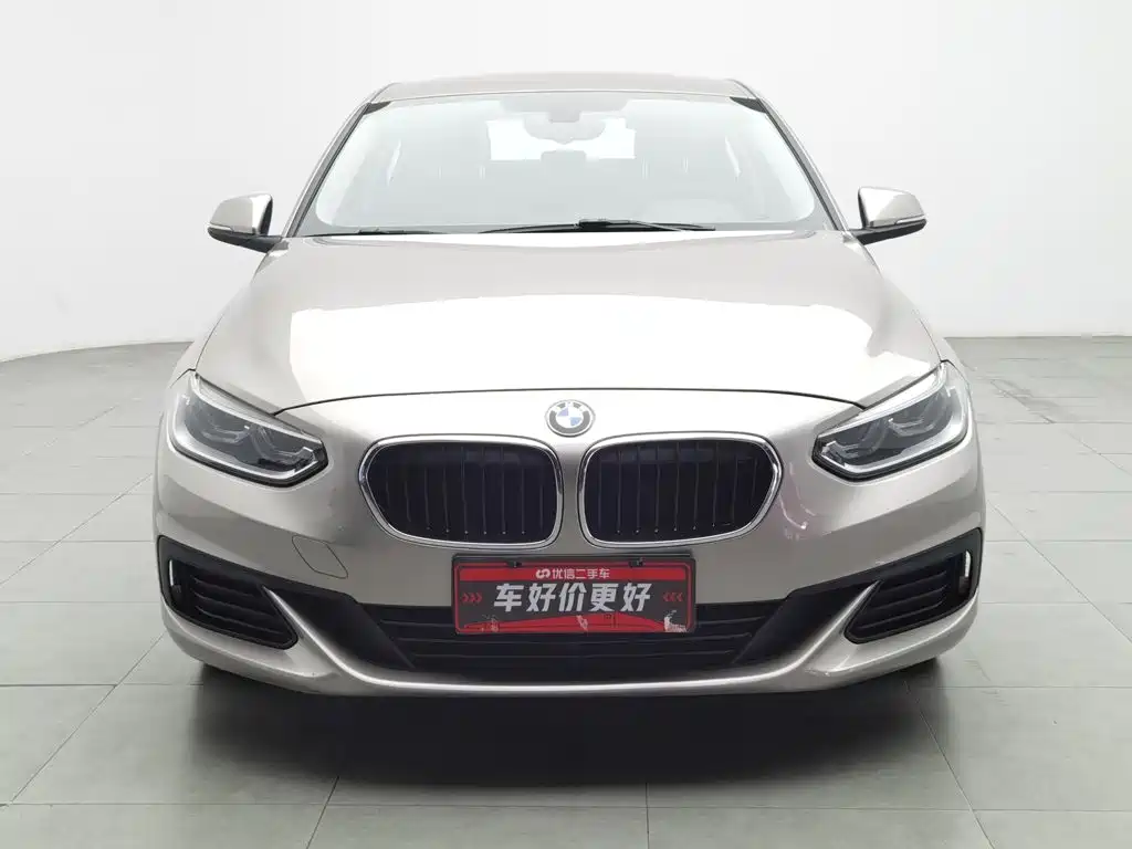 Photo 3 - BMW 1 Series