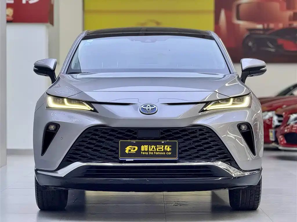 Toyota Venza 2022 Dual Engine 2.5L CVT 2WD Premium фото 2