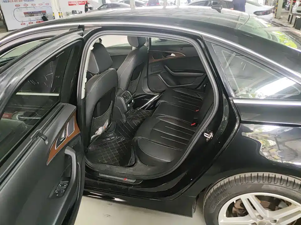Audi A6L 2018 30th Anniversary 30 FSI Style фото 4