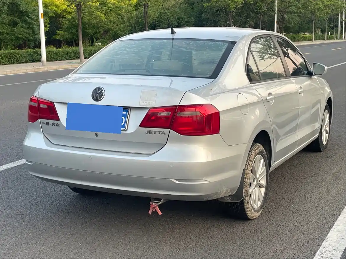 Volkswagen Jetta 2015 1.4L Manual Comfort фото 6