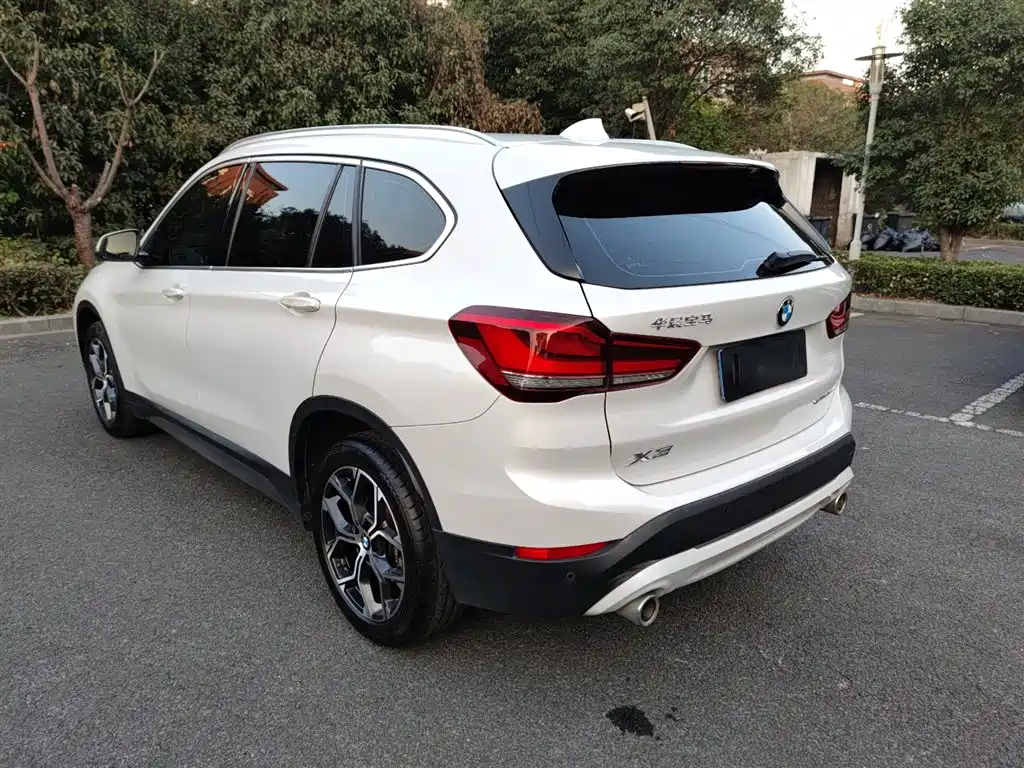 BMW X1 2022 sDrive25Li Leading фото 13