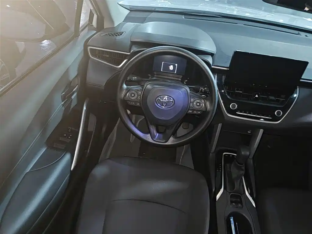Toyota Corolla Cross 2023 2.0L Elite Edition фото 7