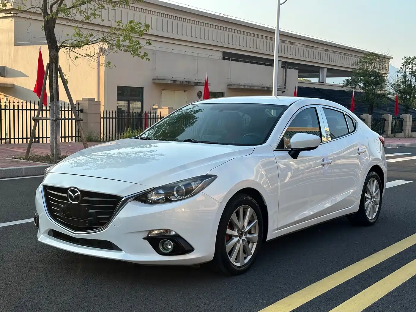  Mazda Mazda3 Axela 2016 Sedan 1.5L Automatic Comfort