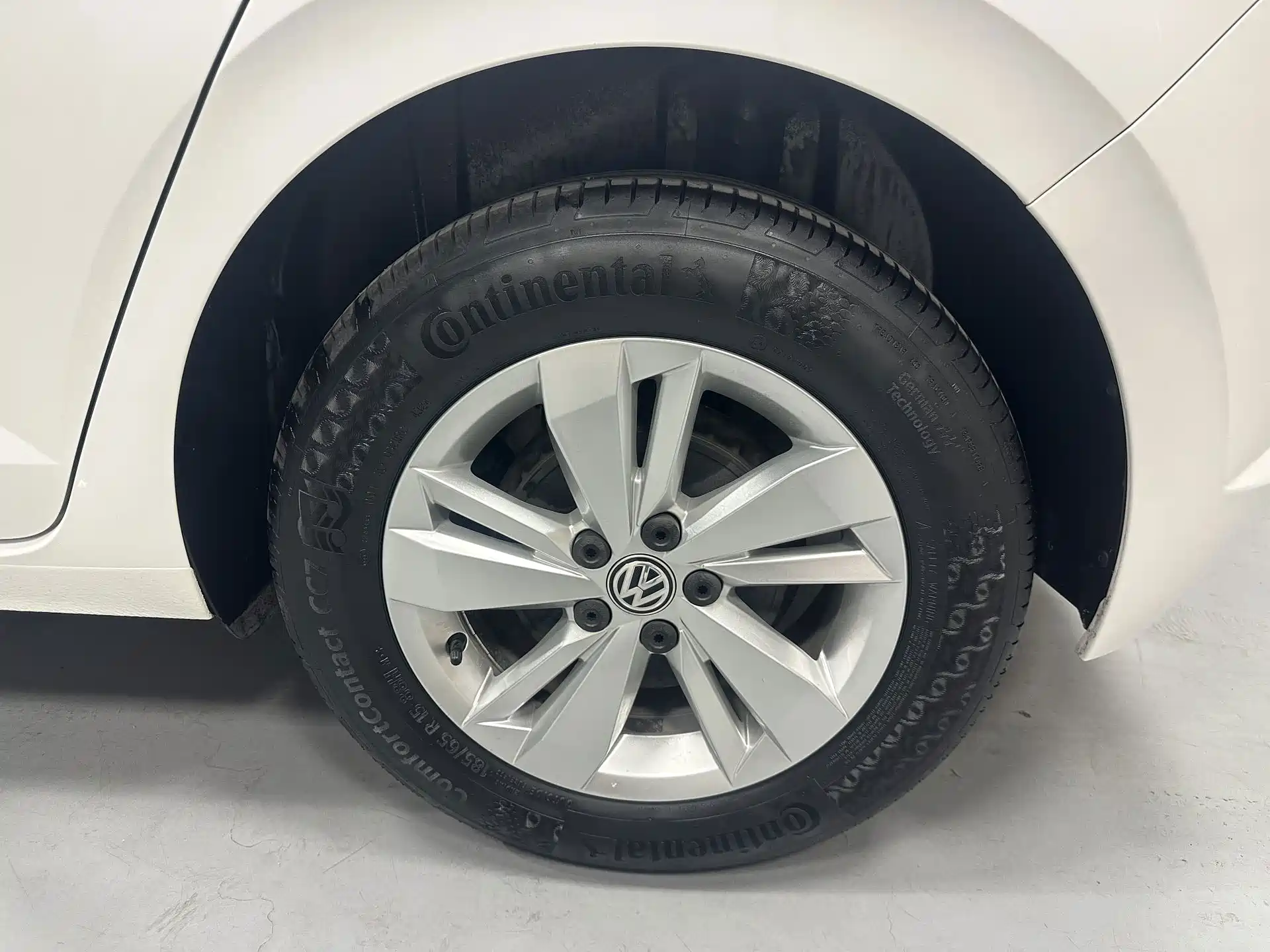 صورة 18 - Volkswagen Polo