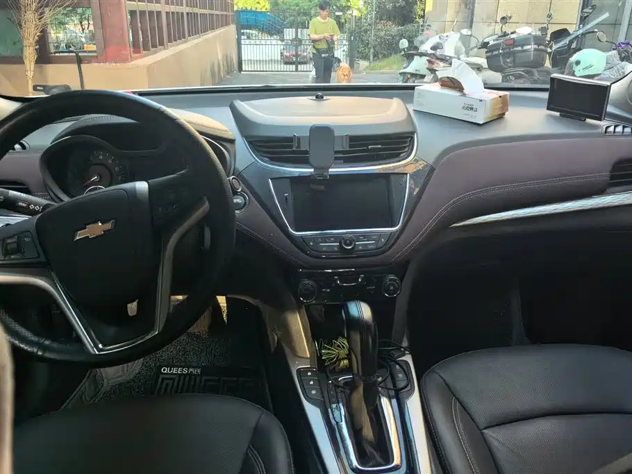 Chevrolet Malibu 2017 1.5T Automatic Luxury Edition фото 13