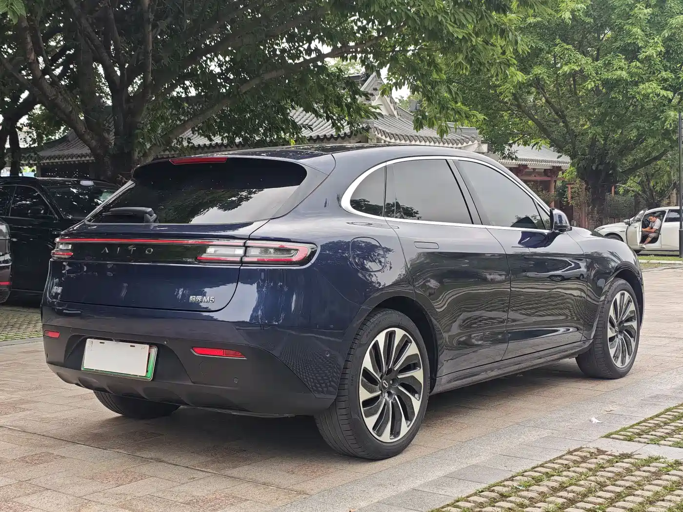 AITO Wenjie AITO M5 2022 Extended Range RWD Standard фото 6