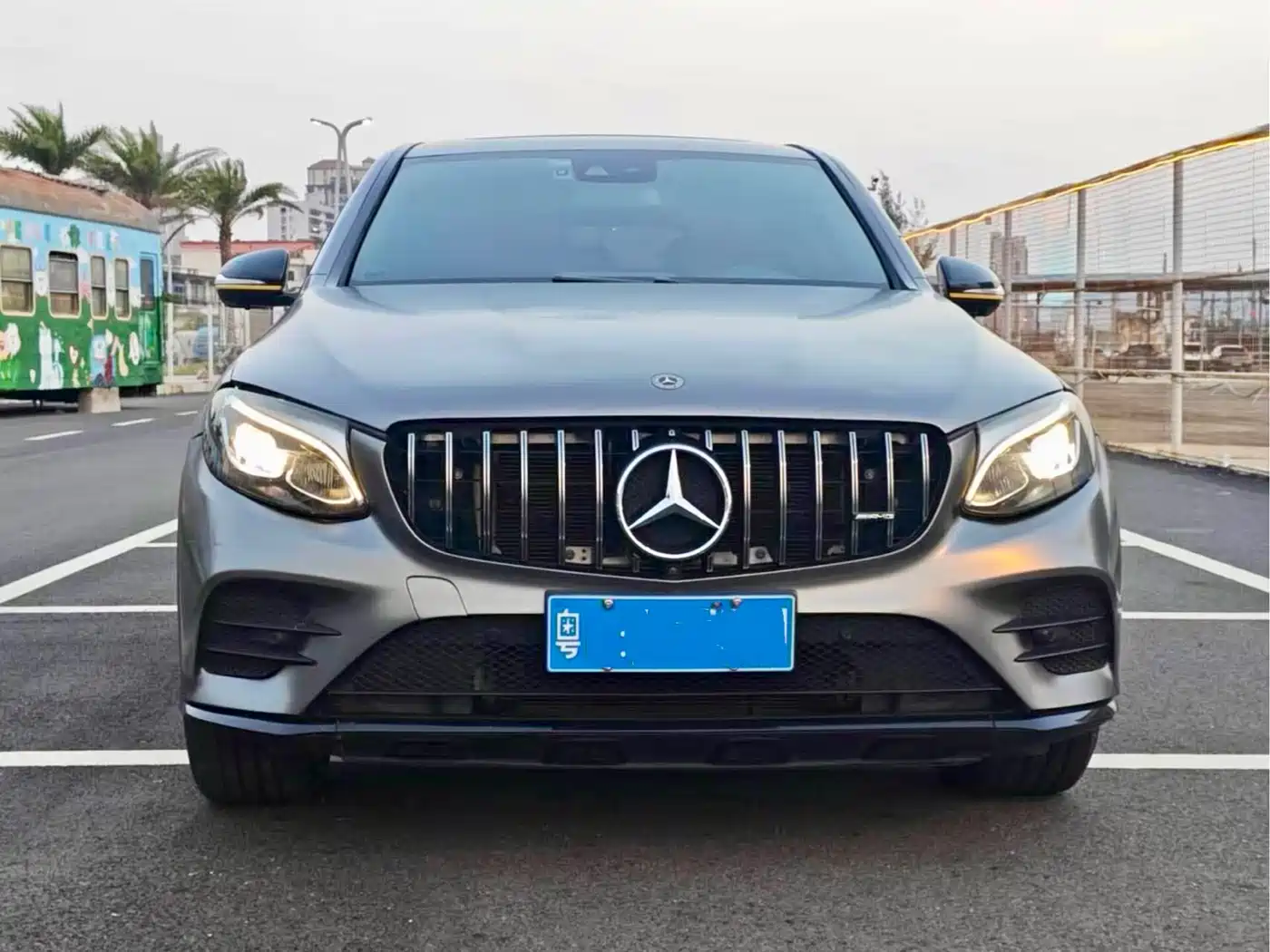 Mercedes-Benz GLC Coupe 2017 GLC 260 4MATIC Coupe SUV фото 2