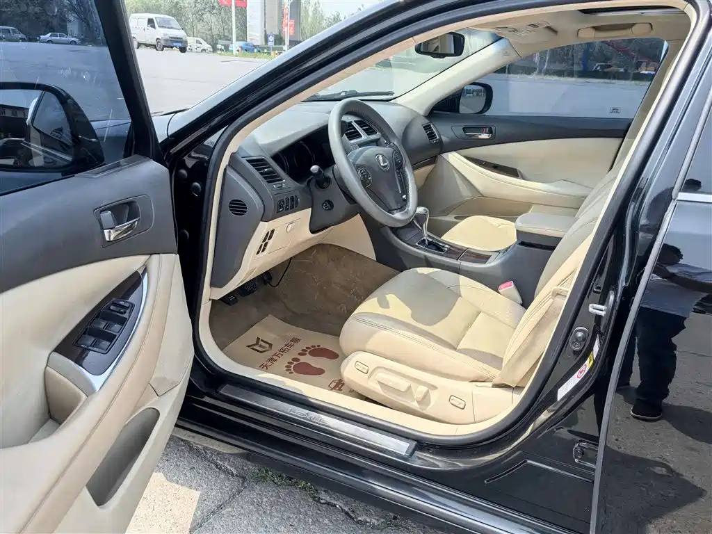 Lexus ES 2012 240 Special Limited Edition фото 4