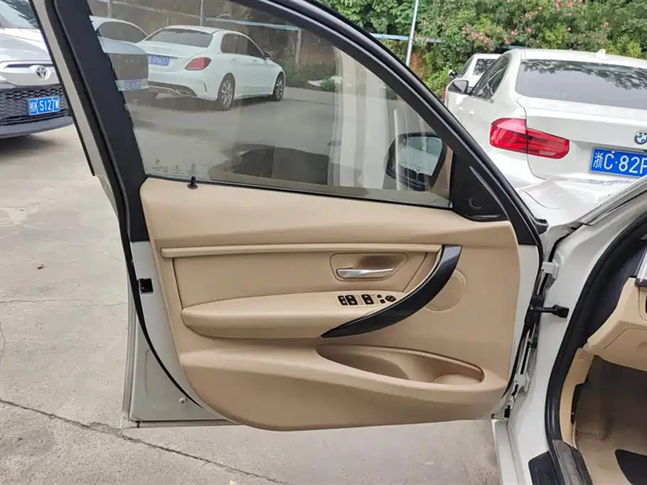 BMW 3 Series 2015 320Li Super Joy Fashion фото 7