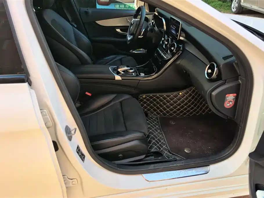 Mercedes-Benz C-Class 2017 Facelift C 200 Sport Edition фото 8