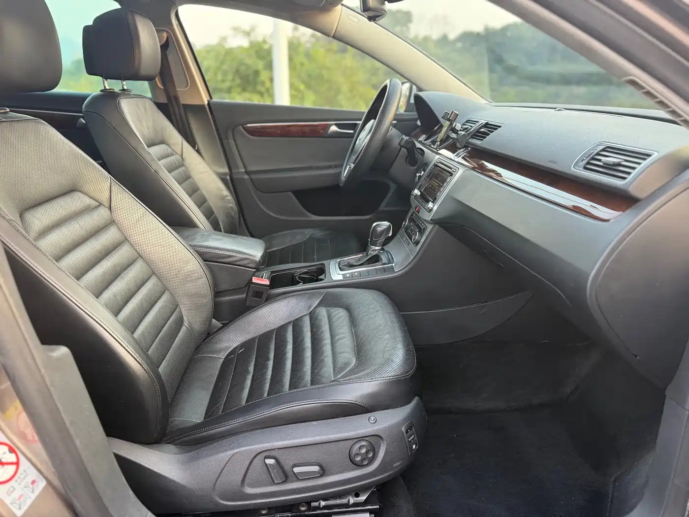 Volkswagen Magotan (Import) 2012 Wagon 2.0TSI Luxury фото 16