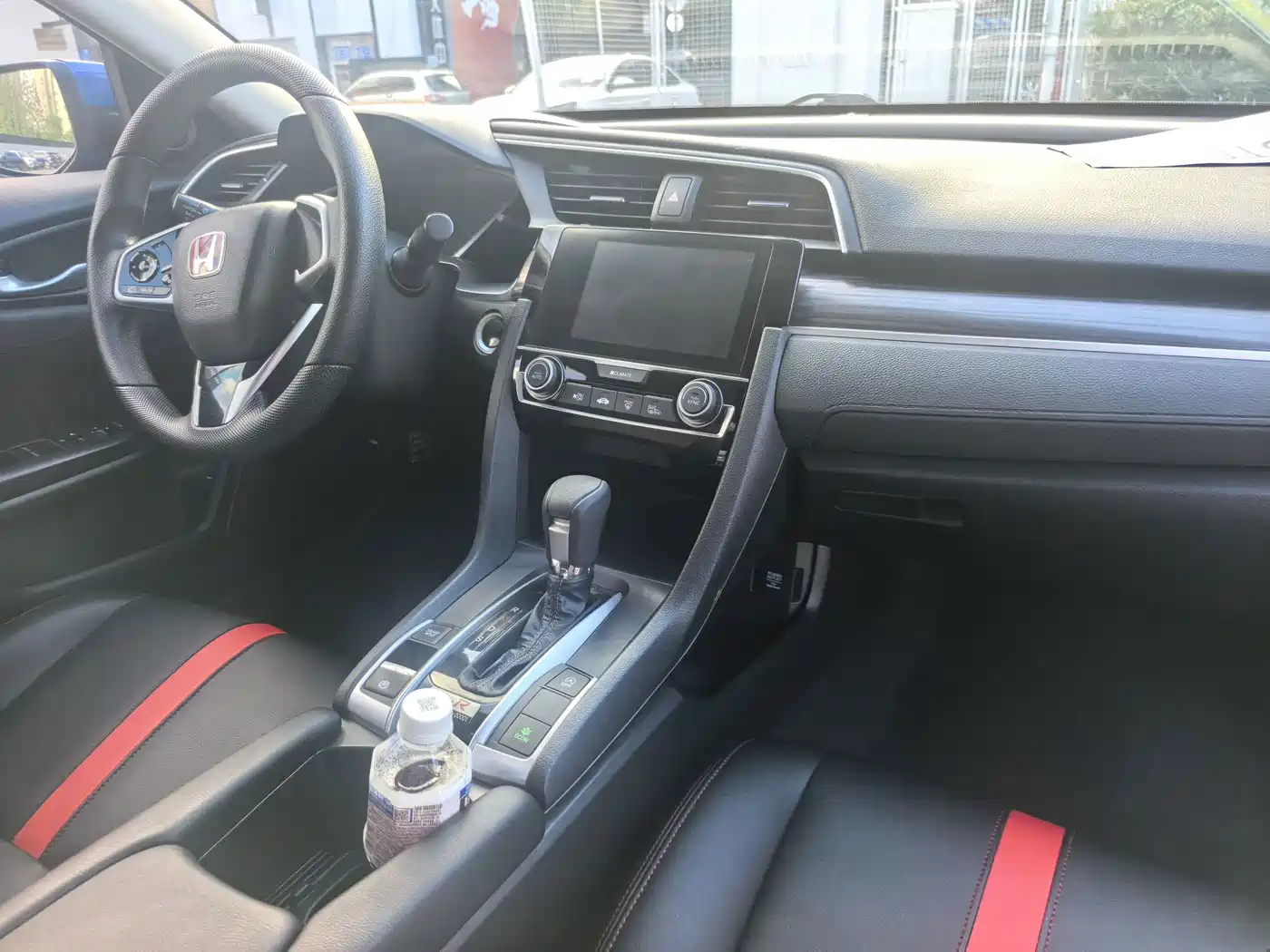 Фото 9 - Honda Civic