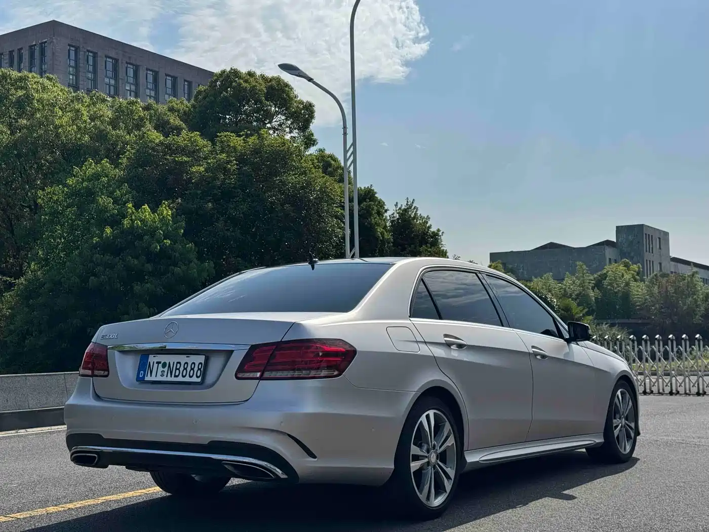 Mercedes-Benz E-Class 2014 Facelift E 260 L Sport фото 9