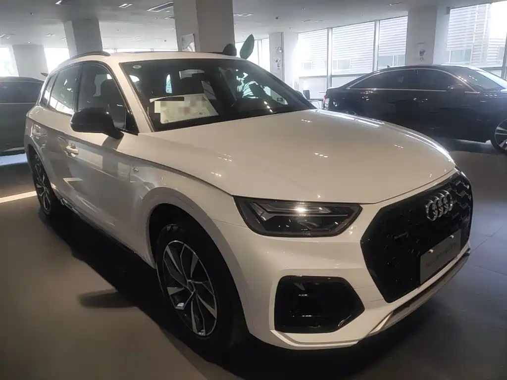 Audi Q5L 2023 40T Luxury Dynamic фото 7