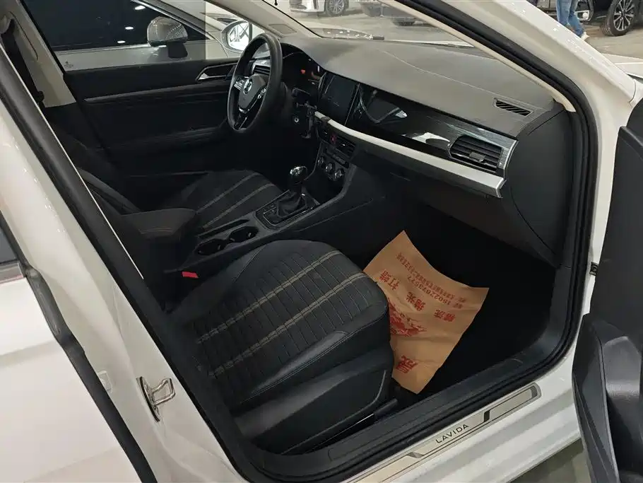 Volkswagen Lavida 2022 280TSI DSG Comfort Edition фото 8