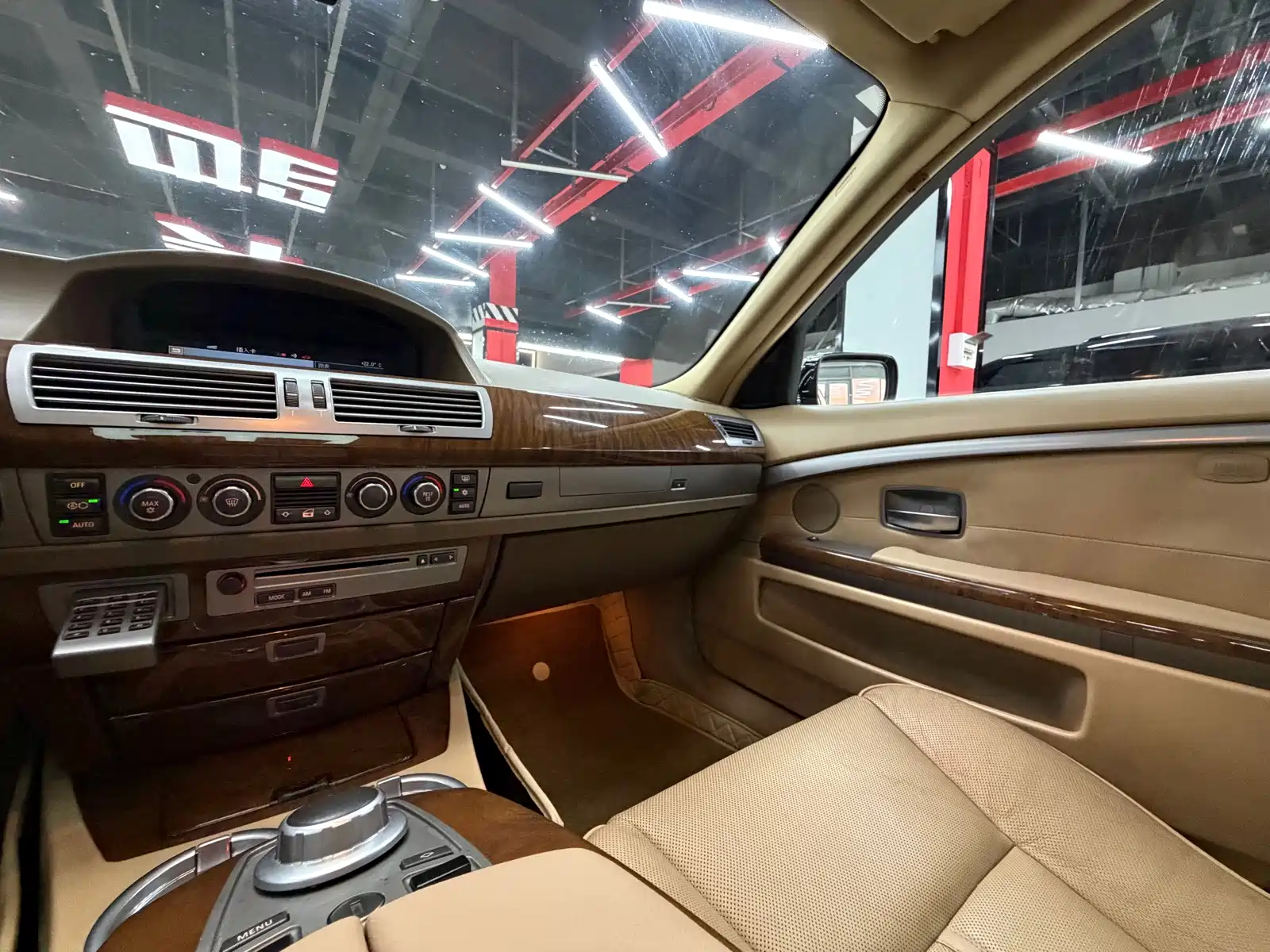 Фото 30 - BMW 7 Series