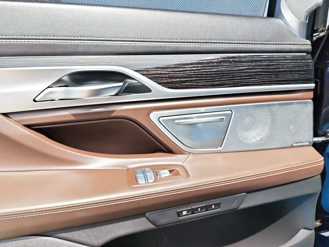 BMW 7 Series 2021 Model 730Li M Sport Package фото 7