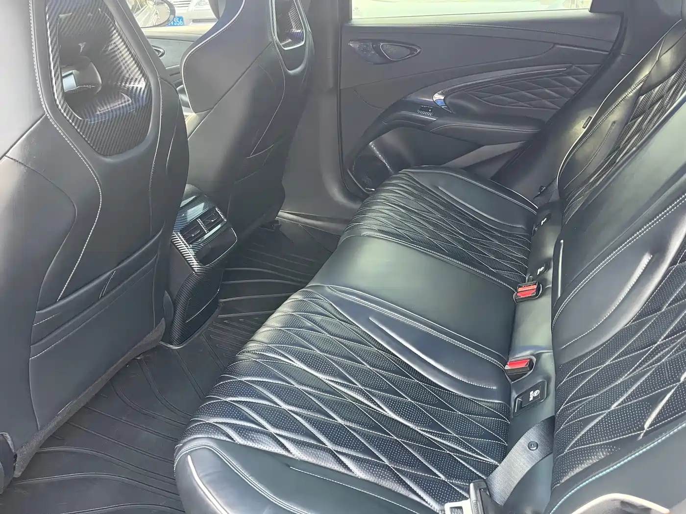 BYD Seal 2023 Champion Edition 700km Premium фото 9