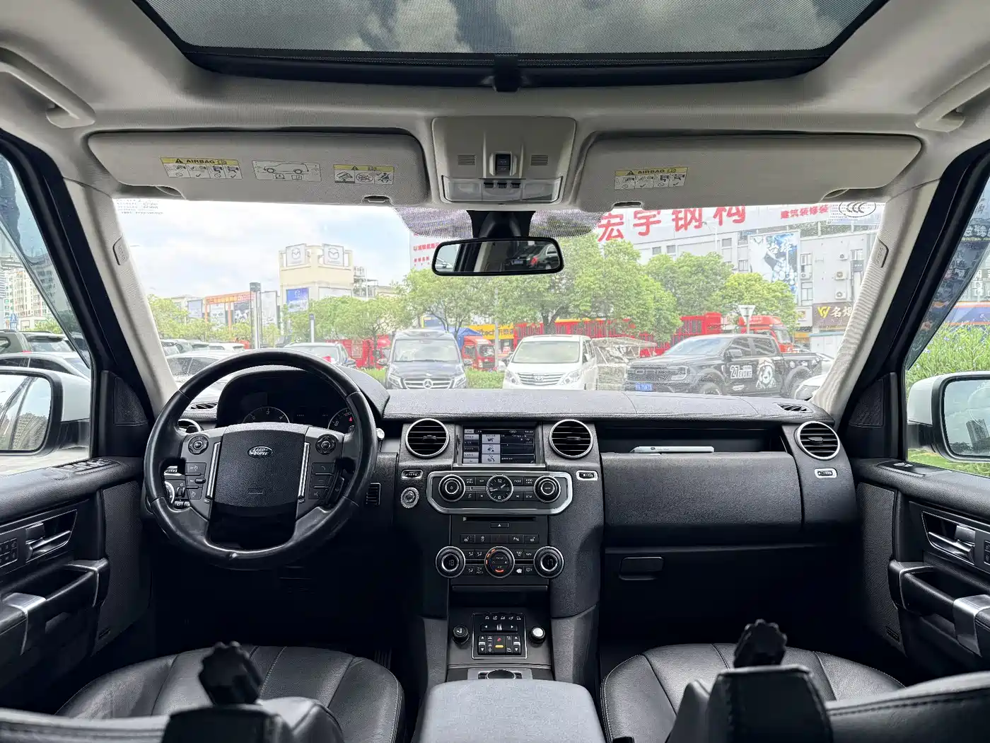 Land Rover Discovery 2013 3.0 SDV6 HSE Diesel фото 9