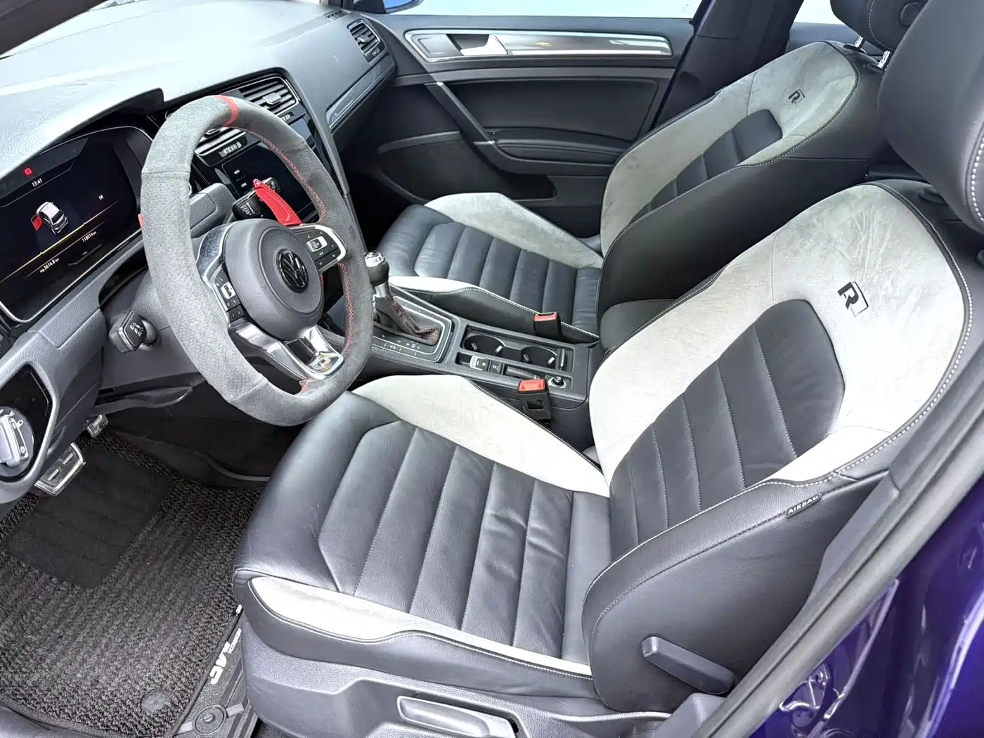 Volkswagen Golf 2020 Beloved Edition 280TSI DSG R-Line фото 5