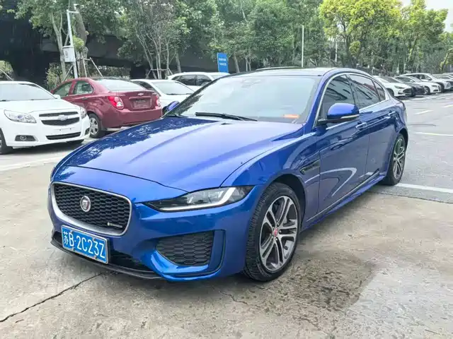 Jaguar XEL 2.0T 200PS R-DYNAMIC, Молодёжный Спорт