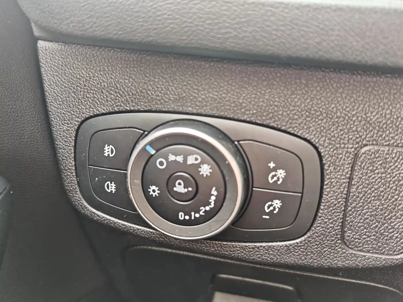 Ford Focus 2020 2020 Sedan EcoBoost 180 Automatic Sharp Trend Type
