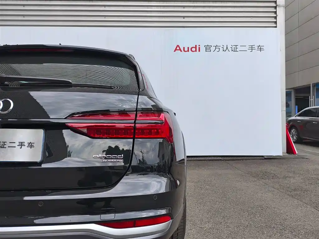 Audi A6 (Import) 2025 allroad quattro Explorer 55 TFSI Premium Off-Road фото 24