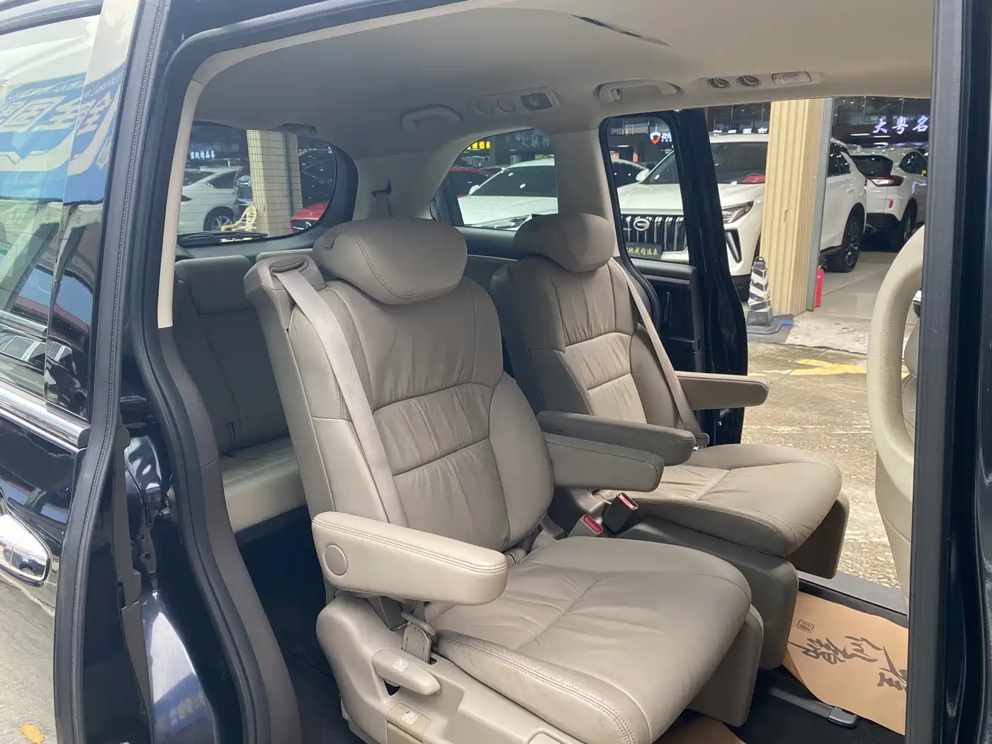 Photo 12 - Honda Odyssey