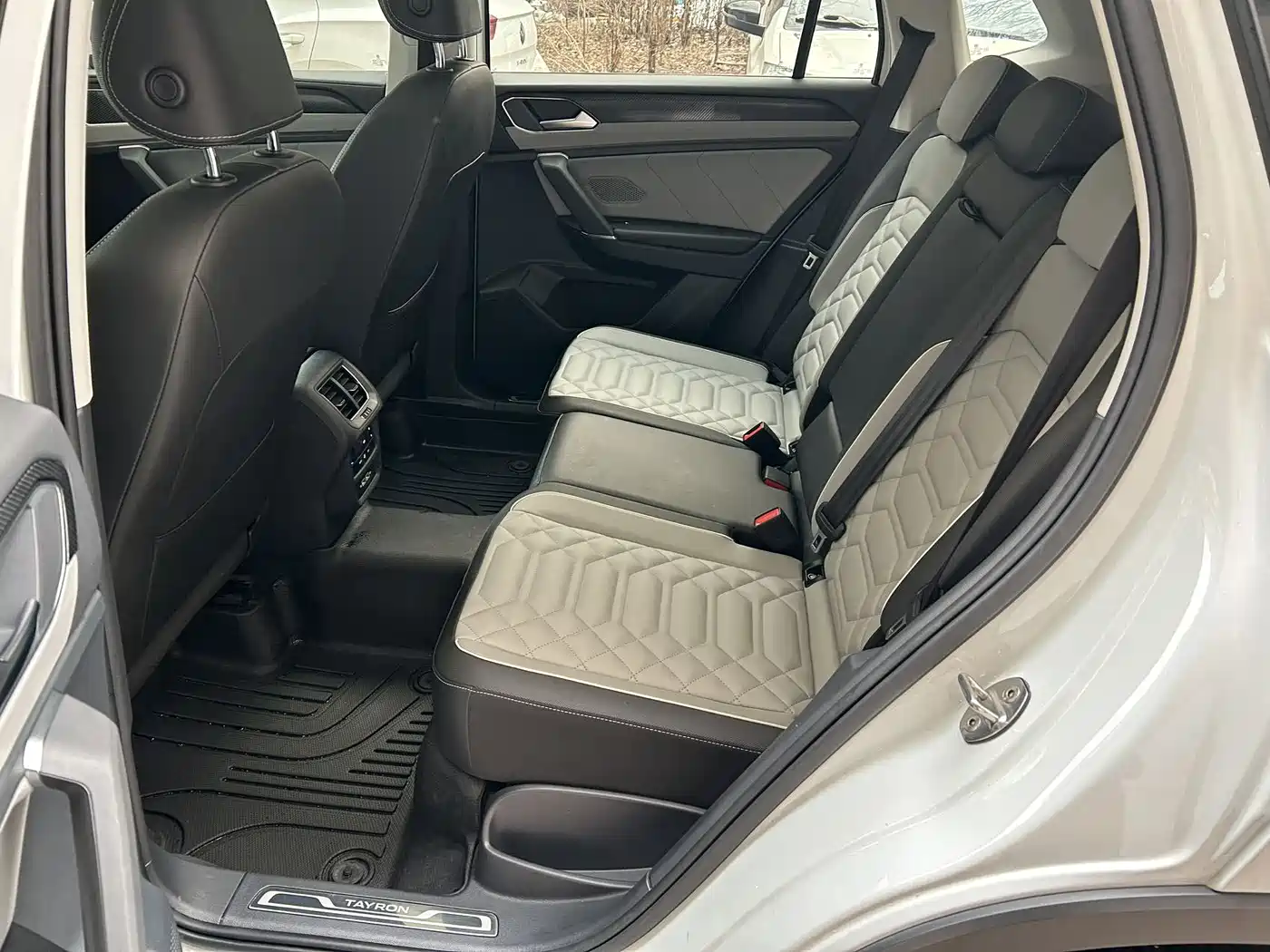 Volkswagen Tayron 2023 280TSI 2WD Luxury Plus Advanced Edition фото 15