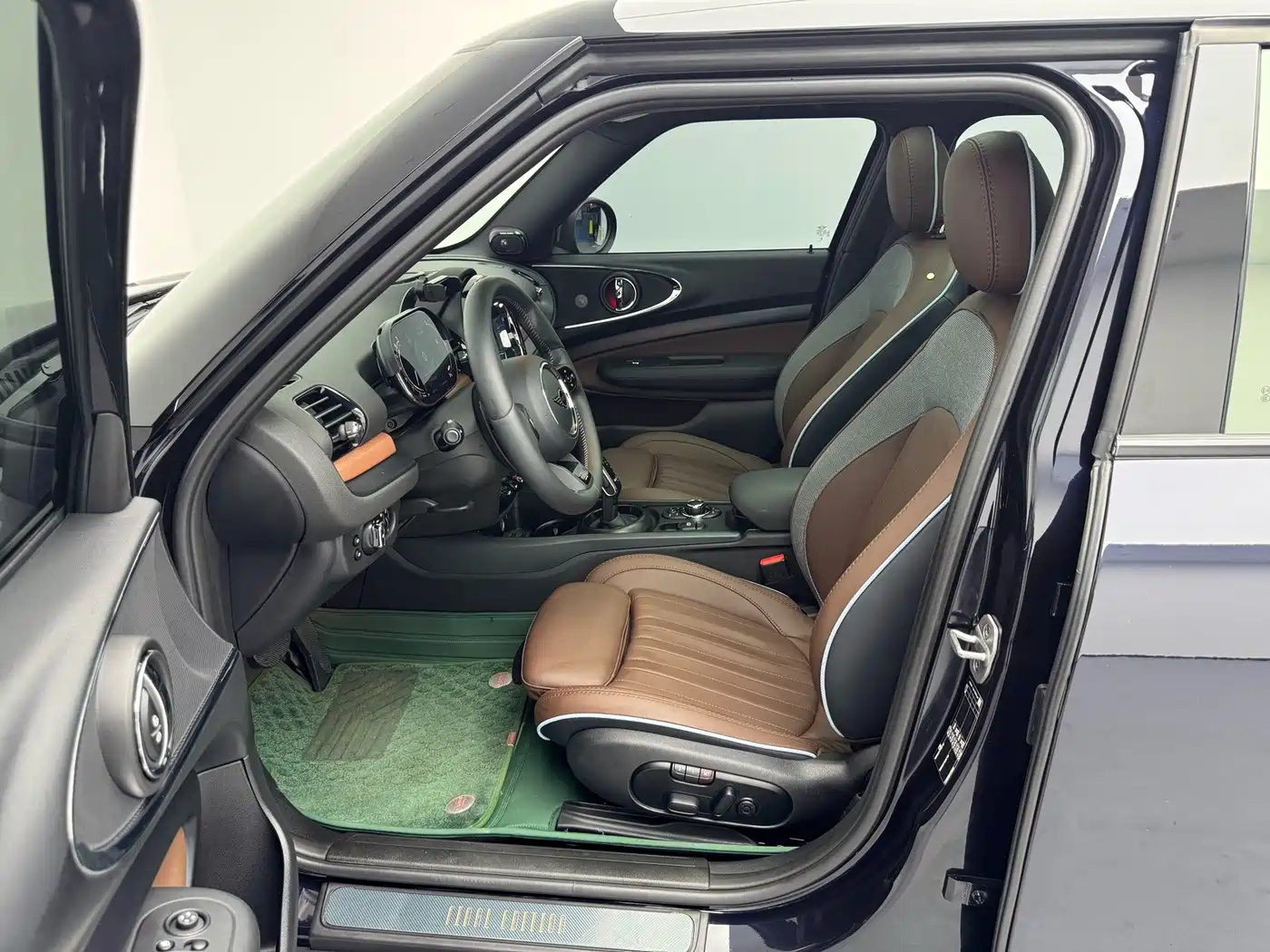 MINI CLUBMAN 2024 2023 Final Edition The Last Gentleman Commemorative Edition