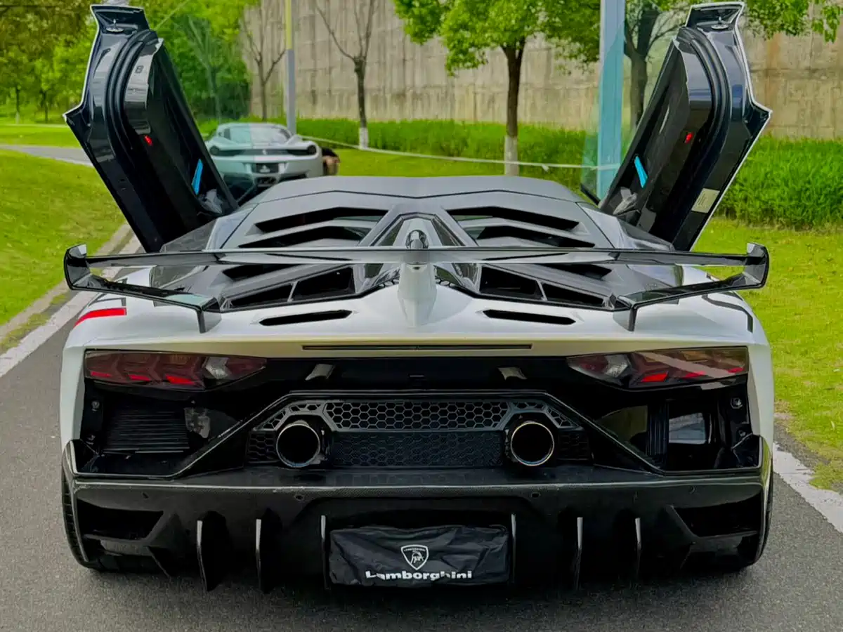 Lamborghini Aventador 2012 2011 LP 700-4