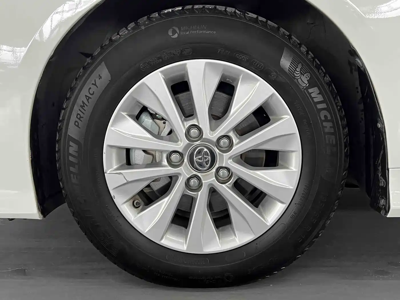 Toyota Corolla 2021 TNGA 1.5L CVT Elite Edition фото 6