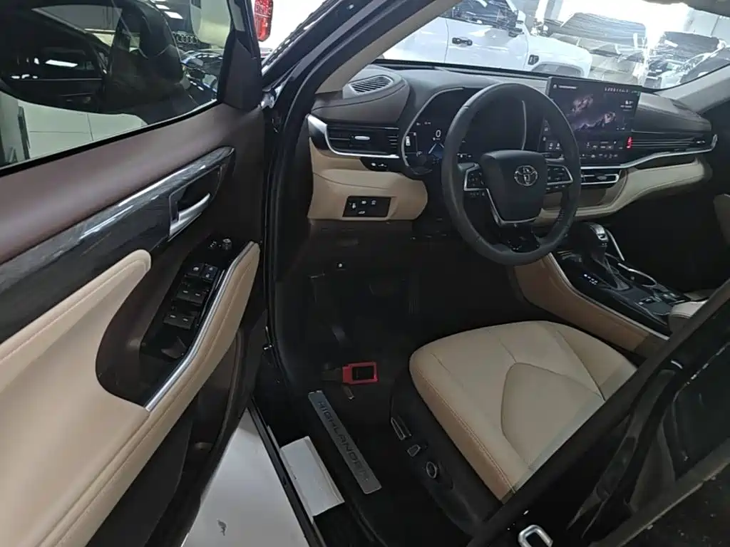 Toyota Highlander 2026 2026 2.5L Smart Hybrid 4WD Premium 7-Seater