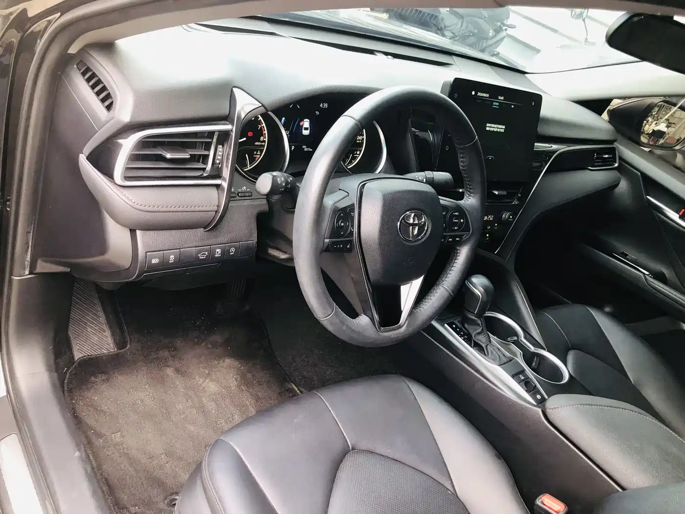 Toyota Camry 2023 2.0G Luxury Edition фото 11