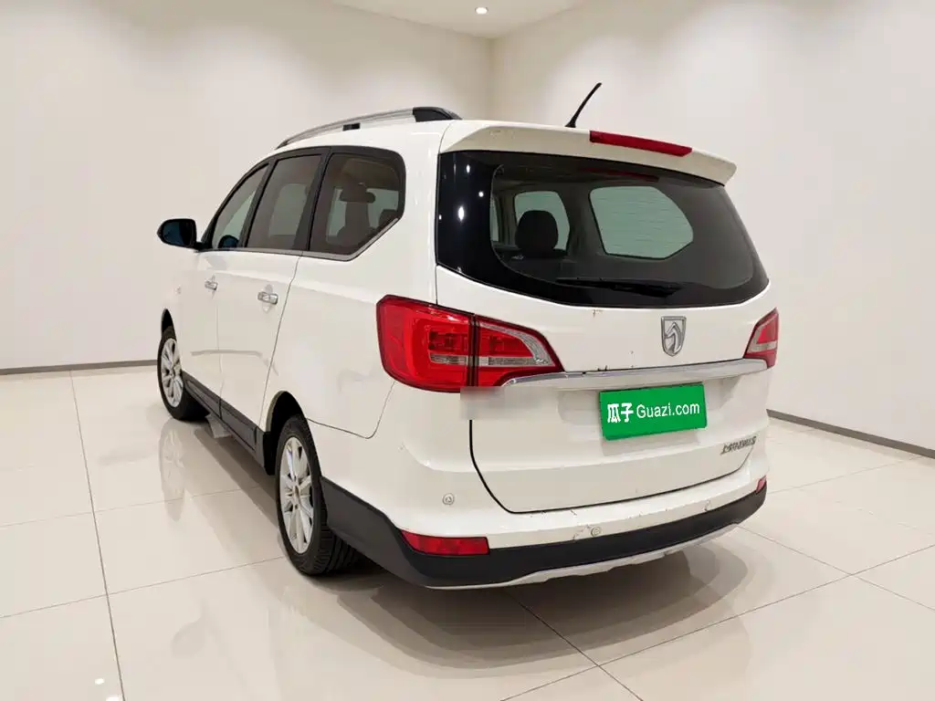 Baojun 730 2015 2016 1.5L Manual Comfort 7-seater China V