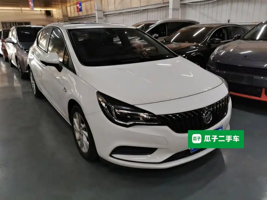 Buick Verano 2016 Hatchback 15S Automatic Leading фото 4