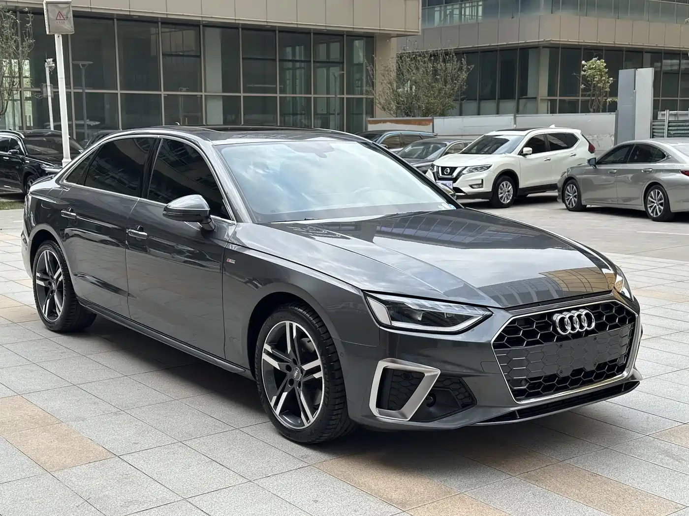 Audi A4L 2020 40 TFSI Luxury Dynamic фото 5