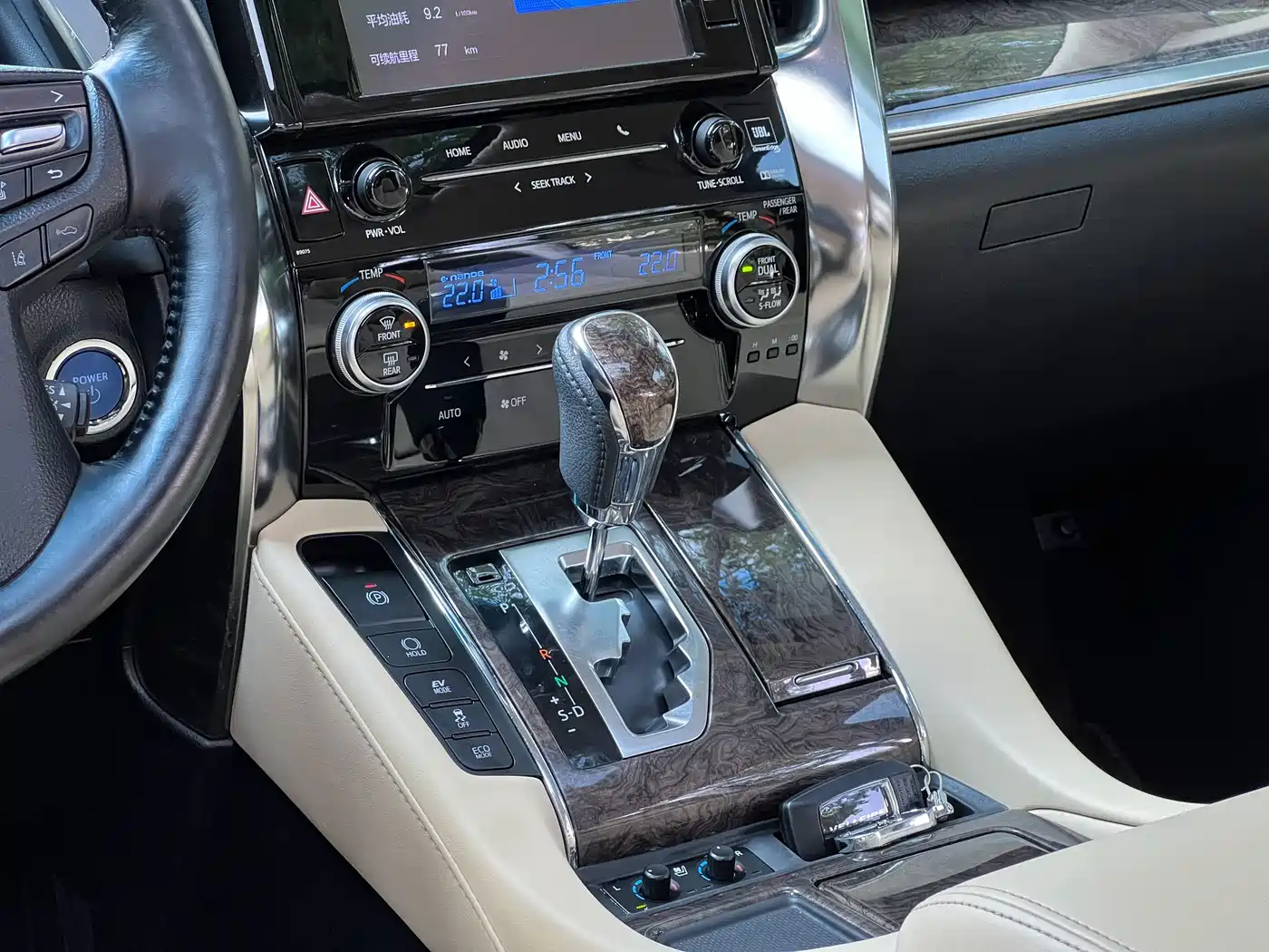 Toyota Vellfire 2019 Hybrid 2.5L HV Premium Edition фото 13