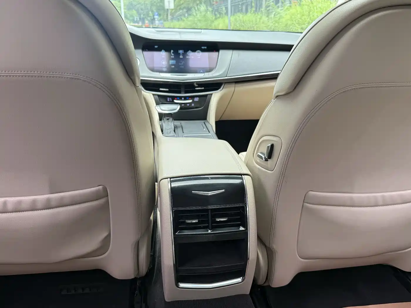 Photo 16 - Cadillac CT6