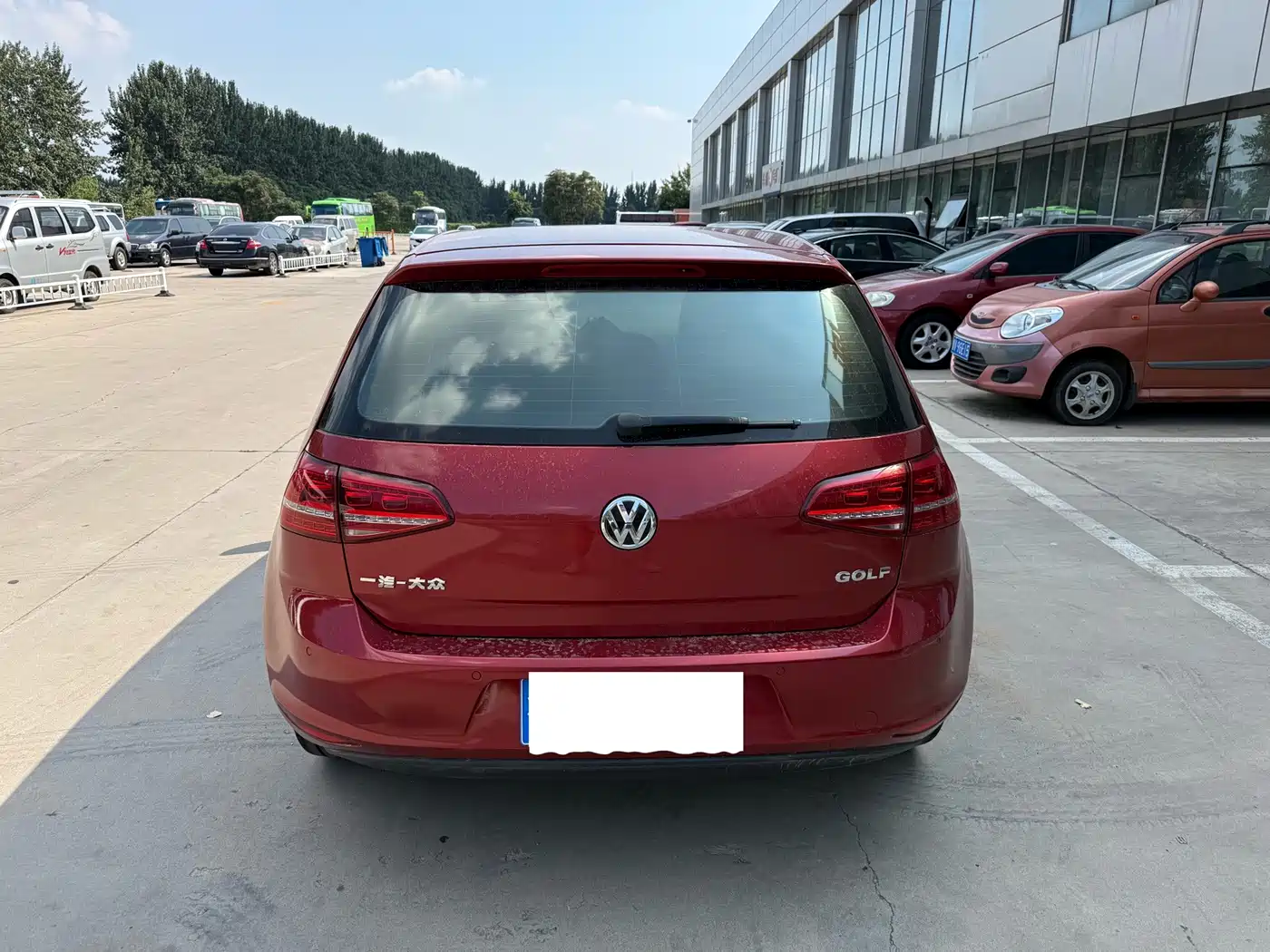 Фото 5 - Volkswagen Golf