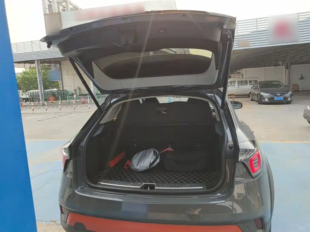 Lynk & Co 02 New Energy 2019 Edition 1.5T PHEV Pro фото 19