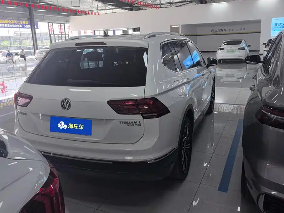 Volkswagen Tiguan L 2017 330TSI Automatic 2WD Luxury Edition фото 3