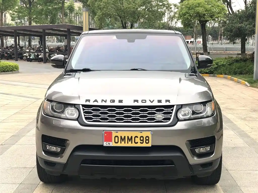 Land Rover Range Rover Sport 2014 3.0 SC V6 HSE фото 2