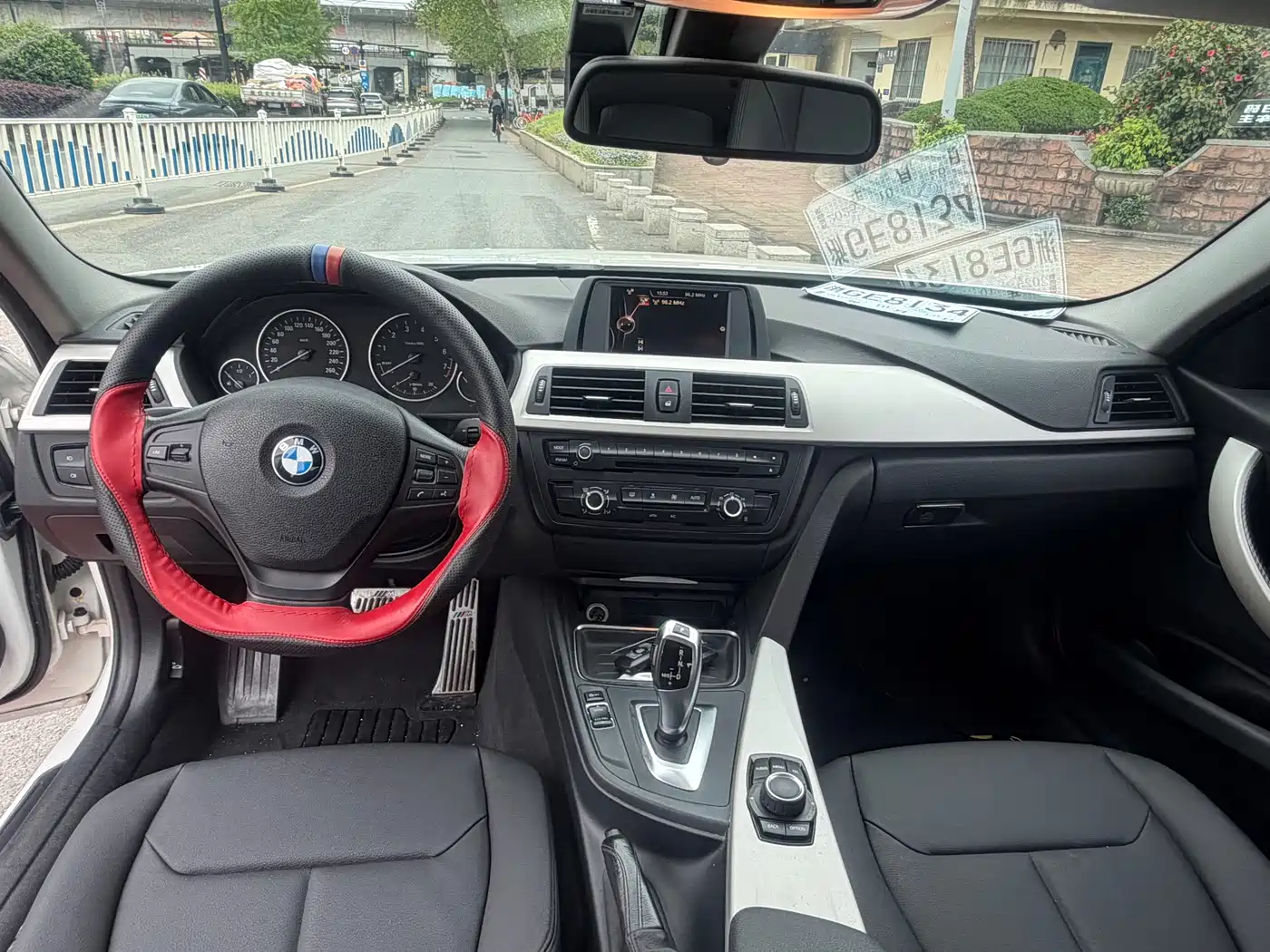 BMW 3 Series 2015 320i Progressive фото 9