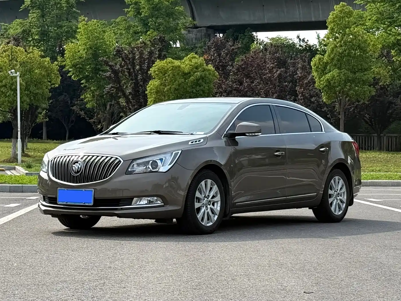Buick LaCrosse 2013 2.4L SIDI Leading Comfort