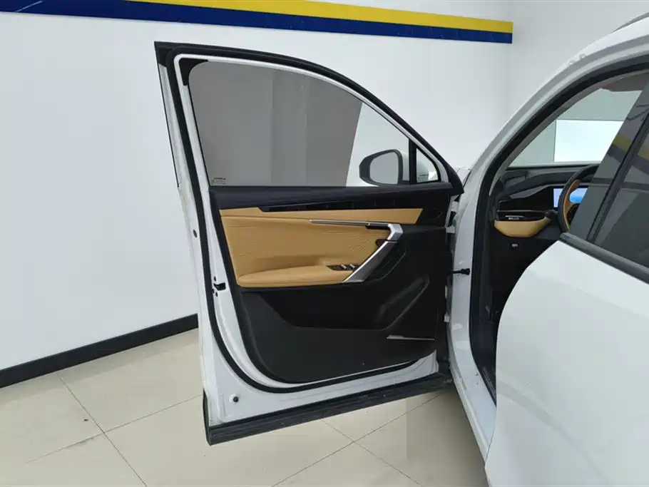 GEELY AUTOMOBILE BOYUE L