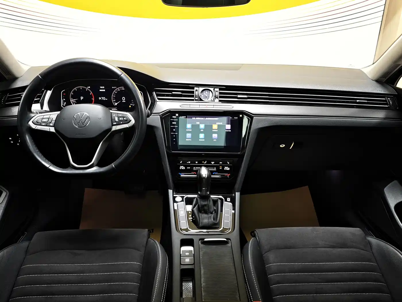Volkswagen Magotan 2020 330TSI DSG Luxury фото 8