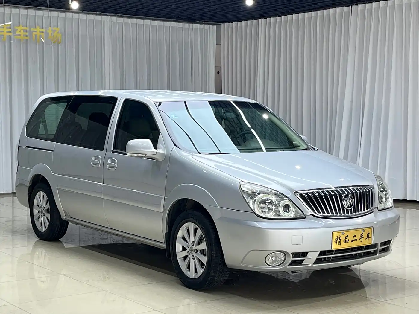 Buick GL8 2012 2.4L BASE Comfort фото 3