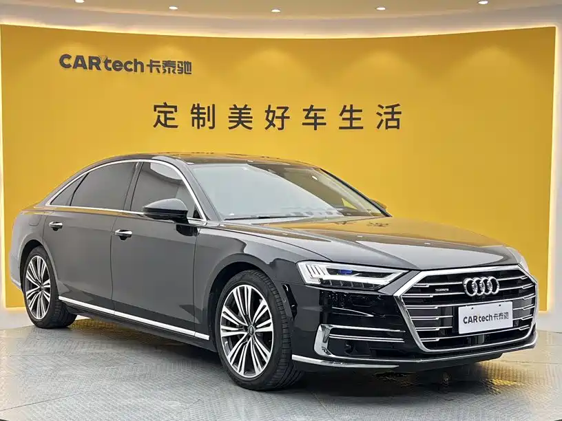 Фото 2 - Audi A8